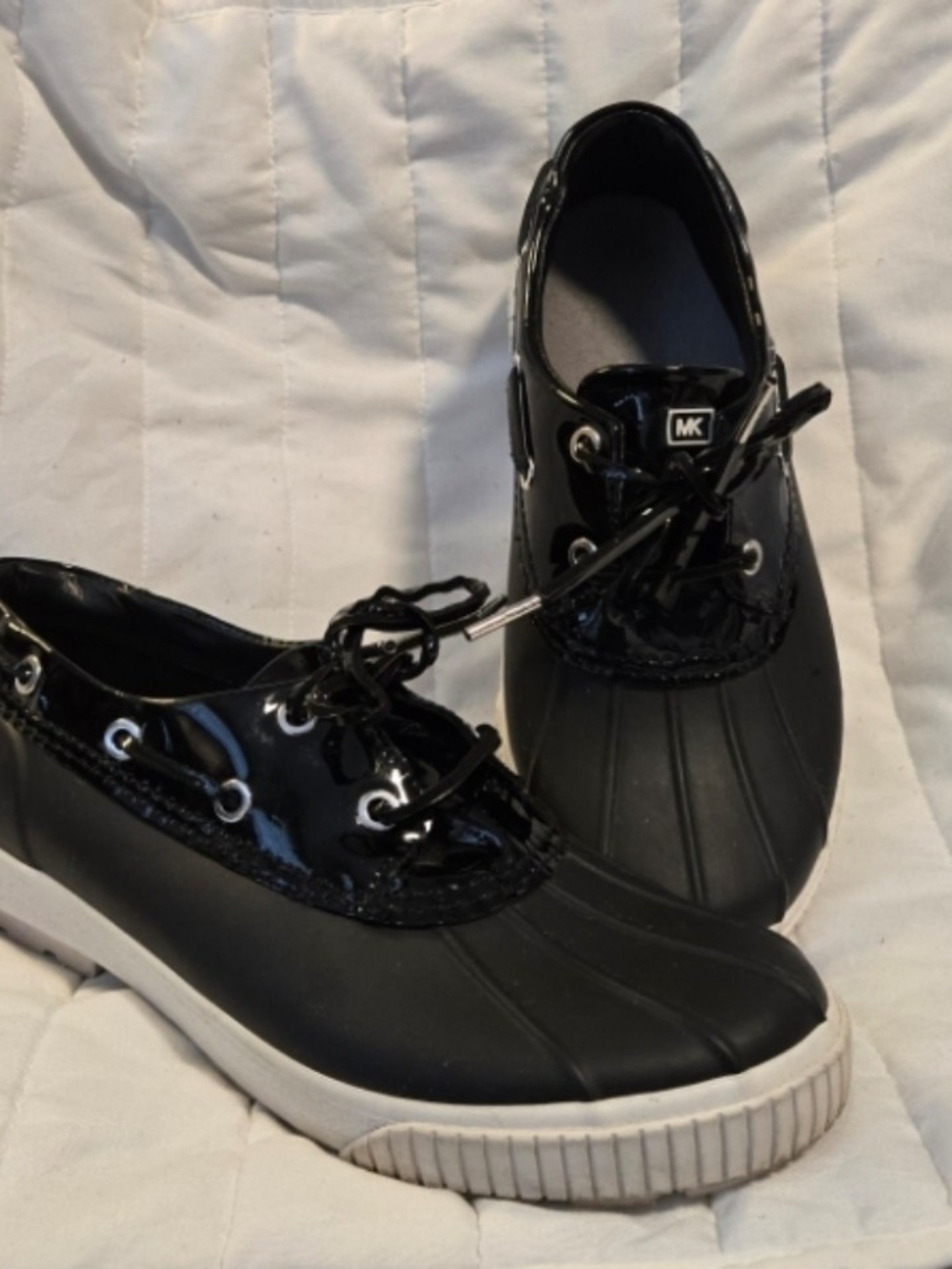 MICHAEL Michael Kors Black Patent Trim Lace-Up Sneakers Size 8